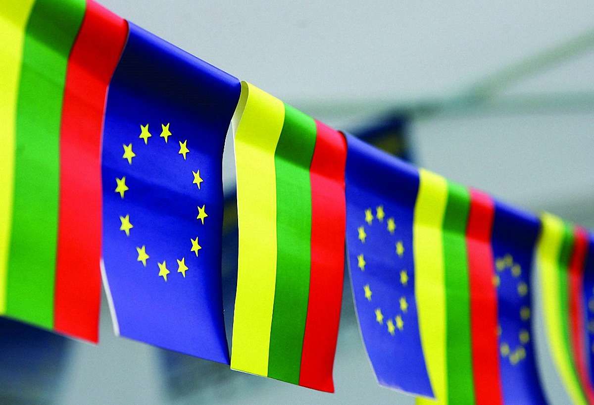 Литва офіційно перейшла на розрахунки у євро
