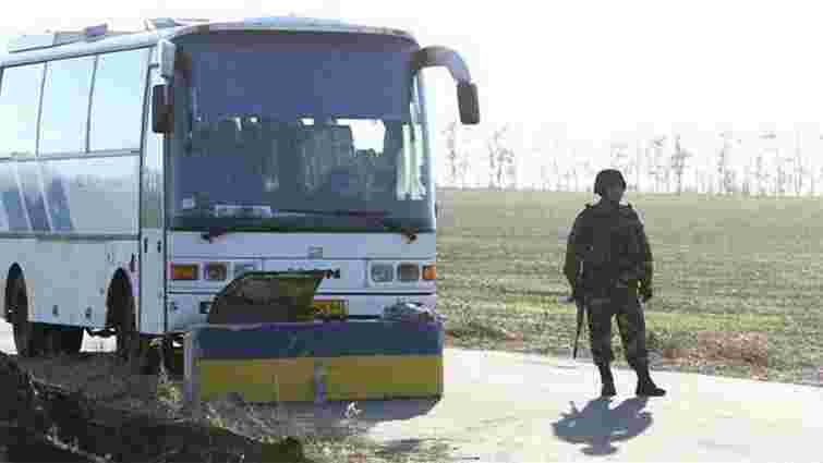 З 6 січня в зоні АТО заборонили пасажирські автобусні перевезення