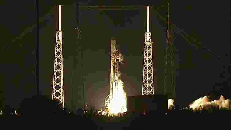 Приватний космічний корабель Space X Dragon успішно стартував до МКС