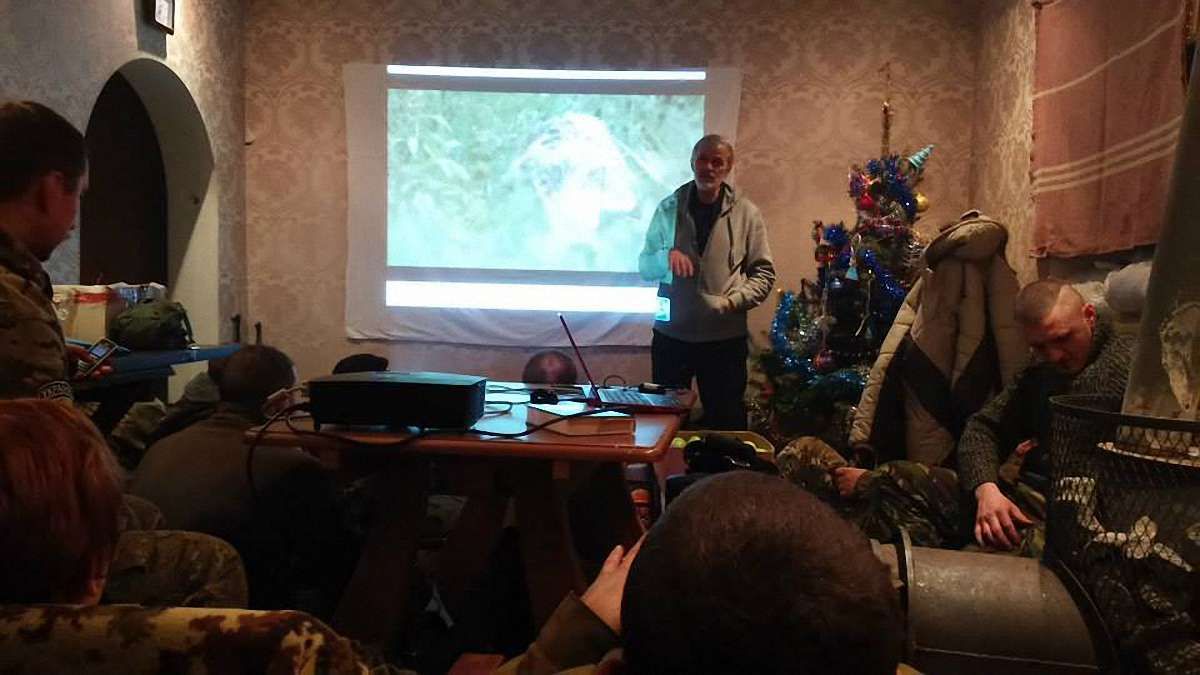 У Пісках терористи знищили «кінозал», де показували «ТойХтоПройшовКрізьВогонь» 