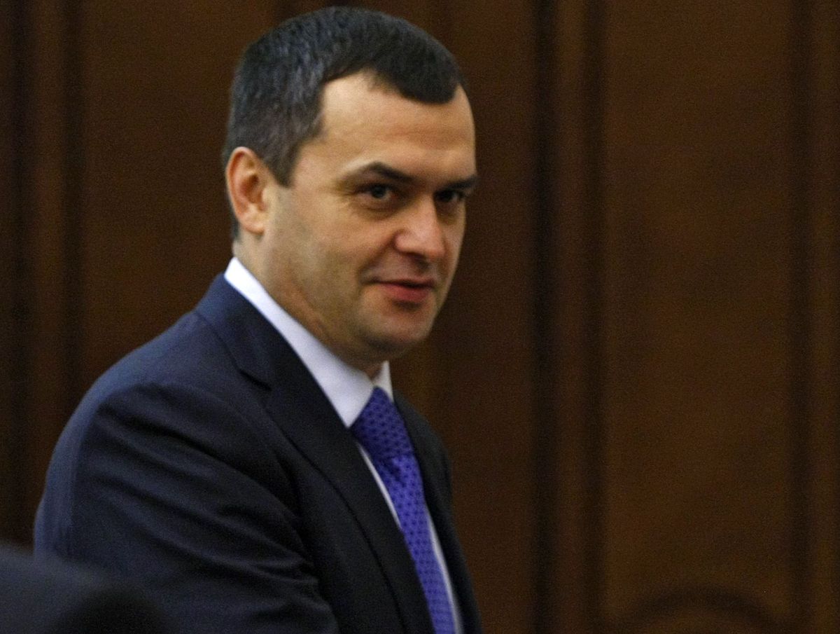 Екс-голова МВС України Захарченко похвалився, що отримав російський паспорт