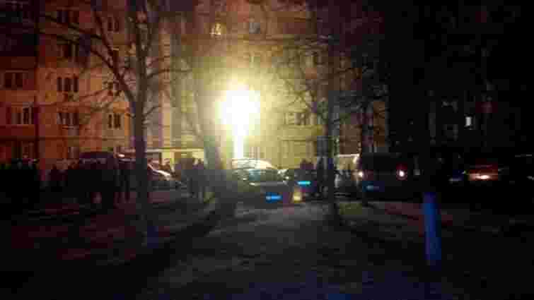 У Києві на Троєщині стався вибух, пошкоджено дев'ять автомобілів
