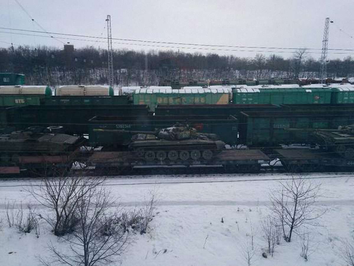 Росія концентрує на кордоні з Україною "Смерчі" та "Урагани", - штаб АТО