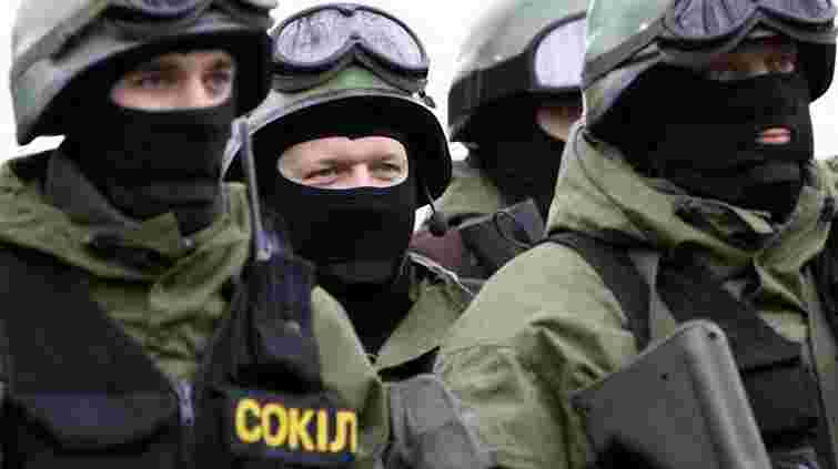 У Києві затримали трьох підозрюваних у нічному нападі на міліціонерів, - МВС
