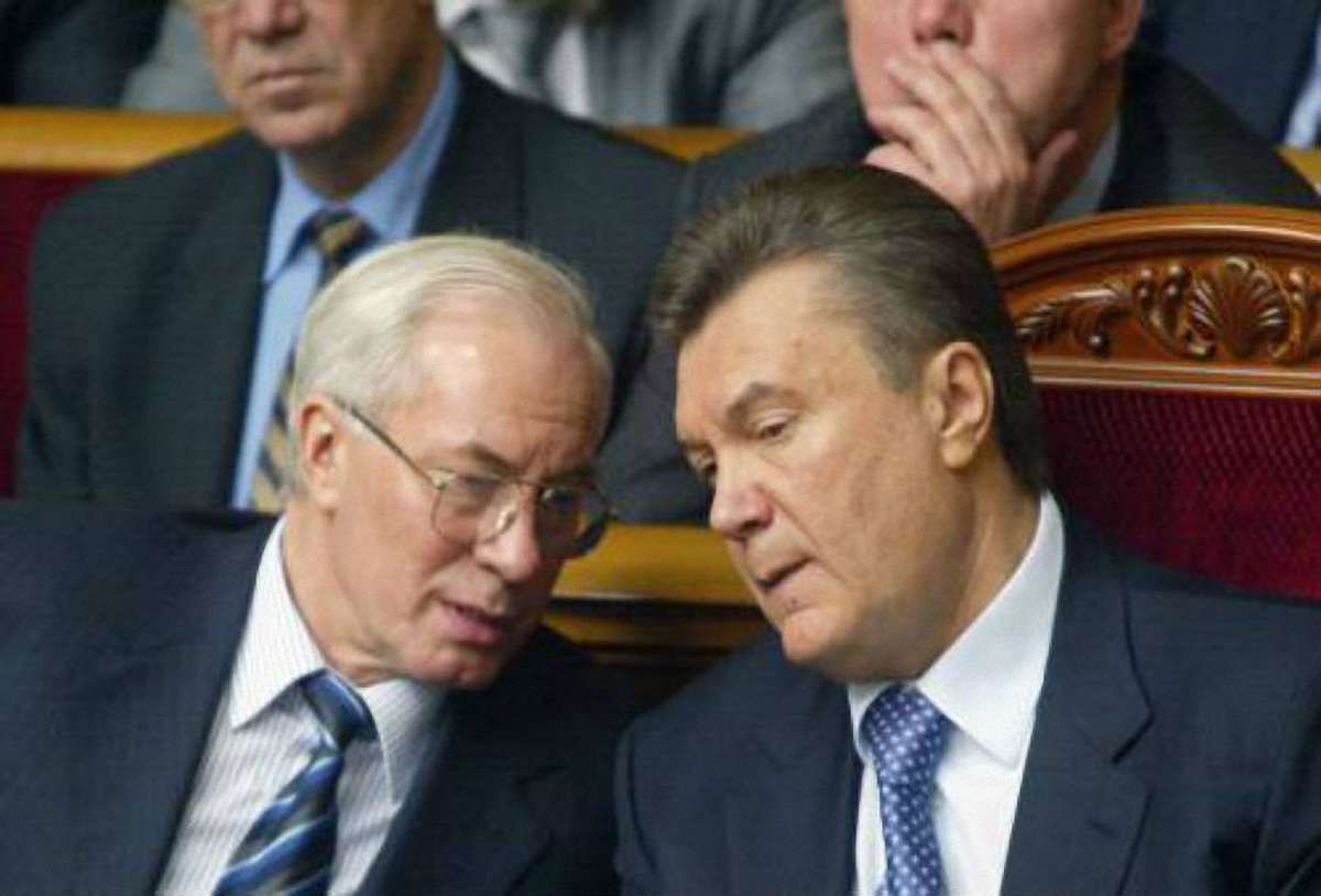 Київський суд ухвалив рішення про арешт Януковича та Азарова