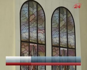 Львівські реставратори шукають давнє зображення старовинного вітражу