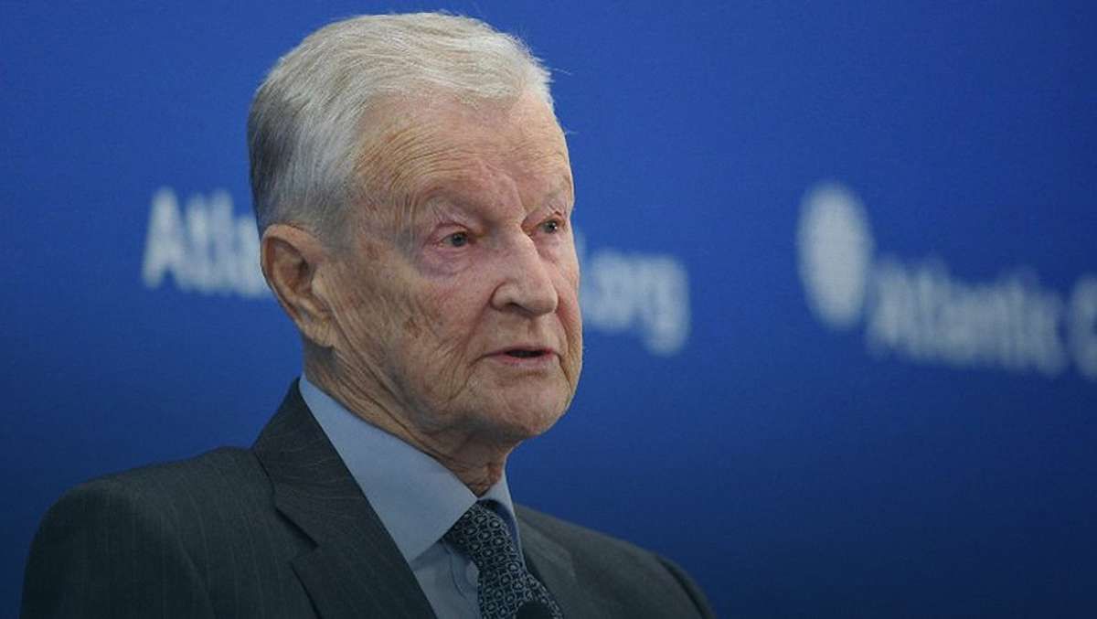 Збігнєв Бжезинський закликав країни Заходу надати Україні зброю оборонного характеру