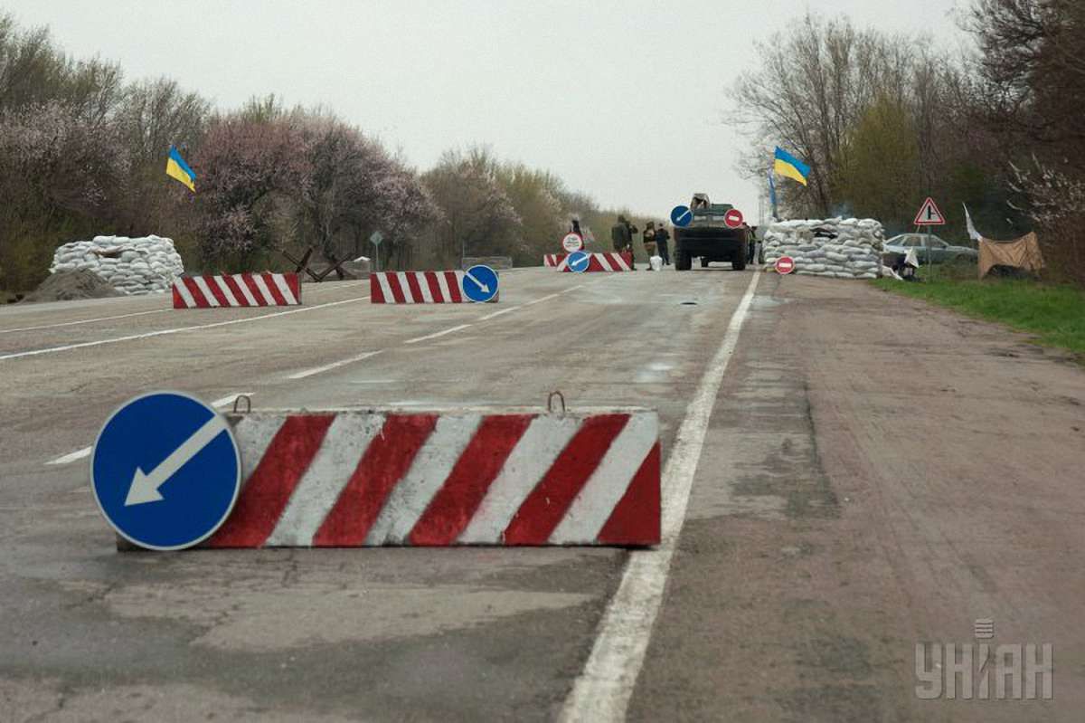 На Донеччині біля українського блокпоста підірвався смертник 