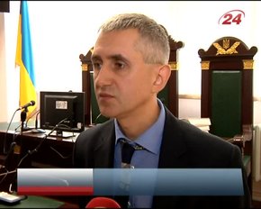У справі вбивства фаната «Карпат» допитали двох слідчих з чотирьох