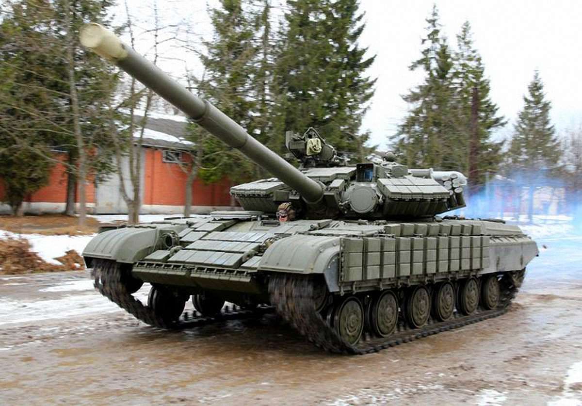 Майстри Львівського бронетанкового заводу відремонтували кілька десятків танків ЗСУ