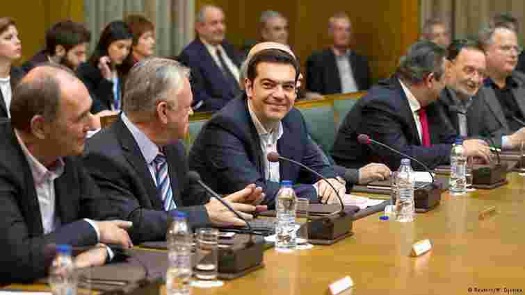 Новий уряд Греції зупиняє реформи, але не бажає виходити з єврозони
