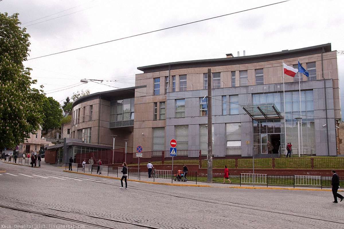 Суд перегляне справу про ₴5 млн боргу Генконсульства РП у Львові