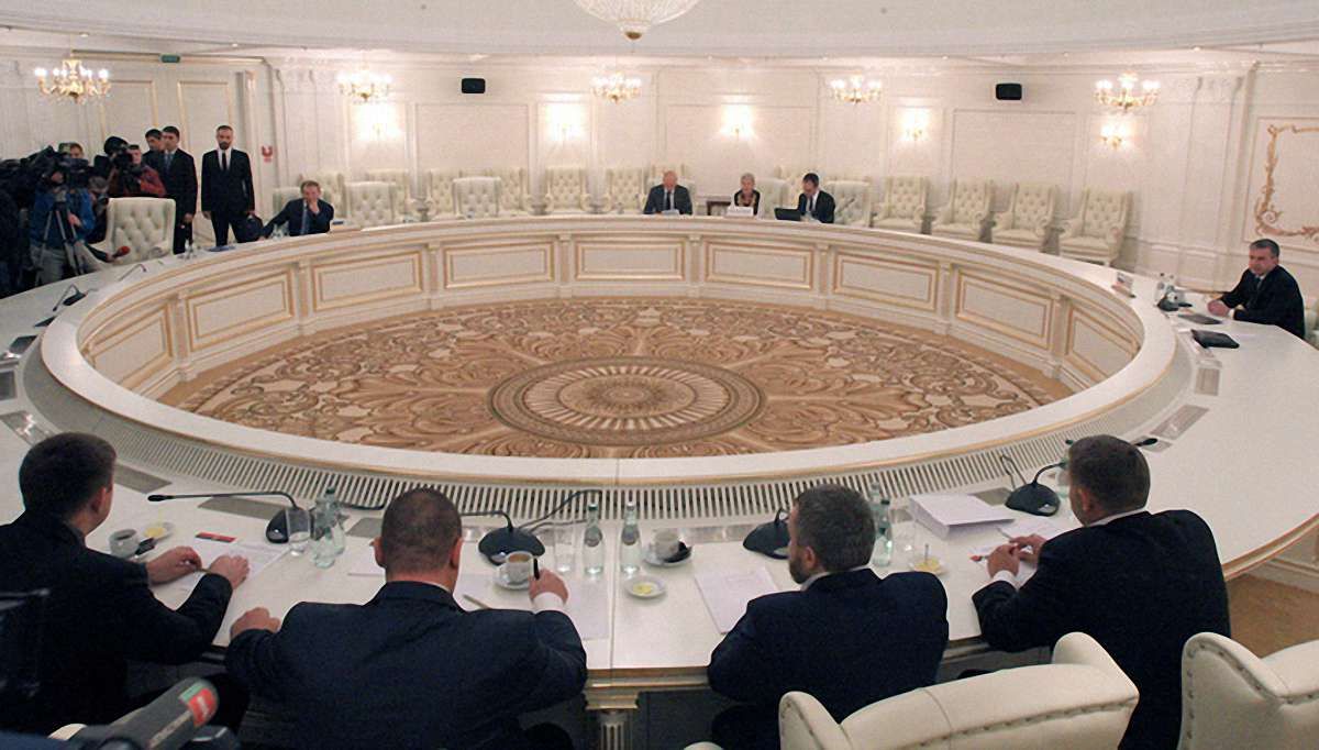 Українська сторона готова зустрічатися в Мінську тільки з підписантами угод, - МЗС