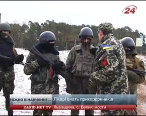 На Львівщині медики за стандартами НАТО готують прикордонників до військових дій 