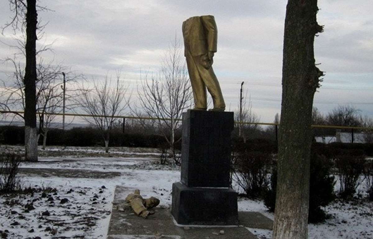 В Одеській області поруйнували більше десятка пам'ятників Леніна