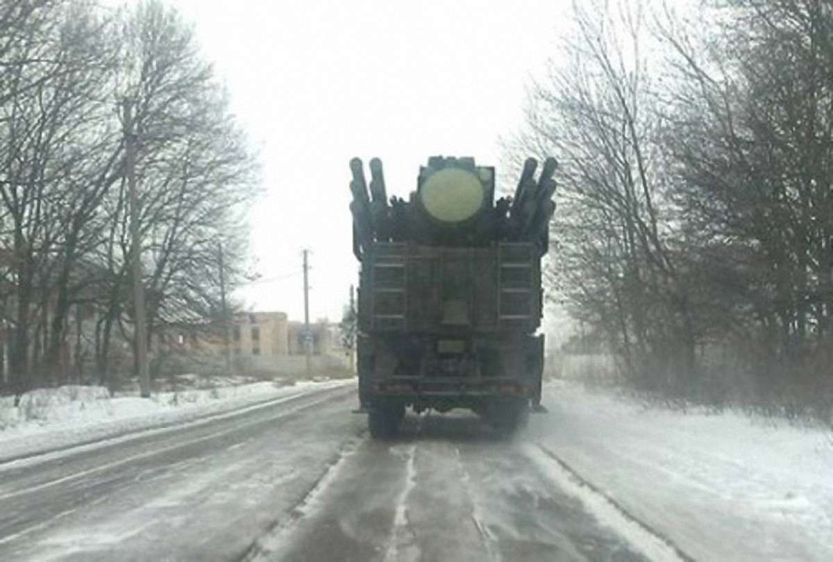 Росіяни перекинули на Донбас артилерійські установки 2С7 "Піон" і "Панцир-С1"