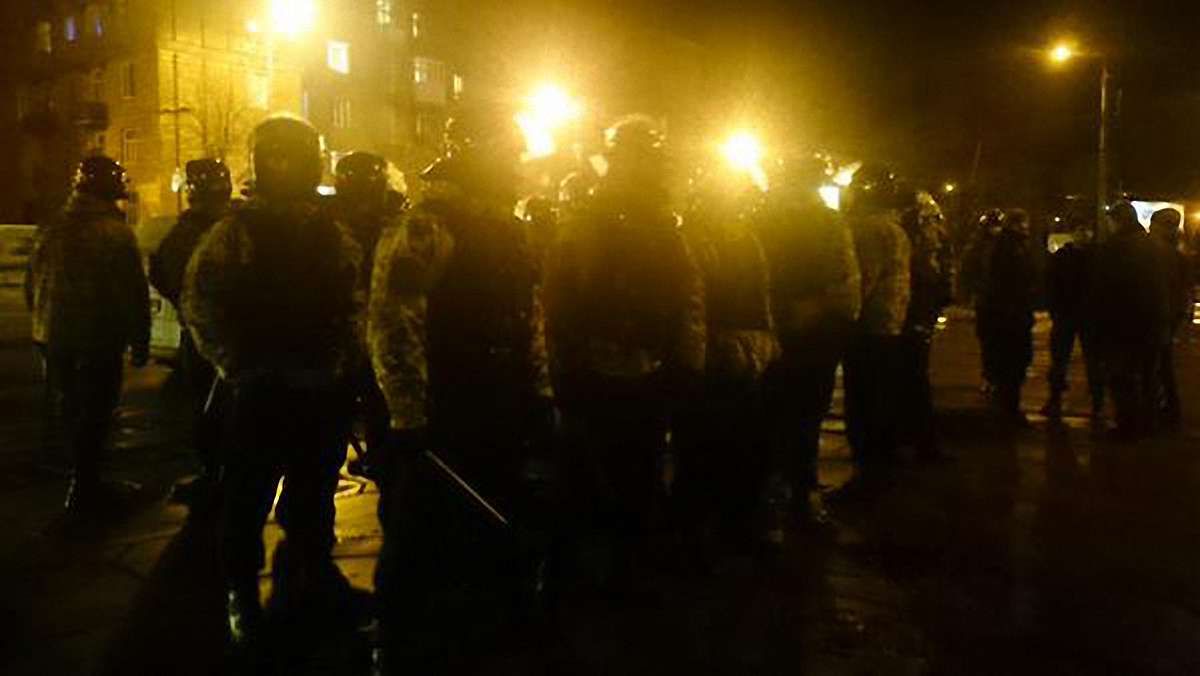 У Запоріжжі близько 400 активістів намагалися знести пам'ятник Леніну