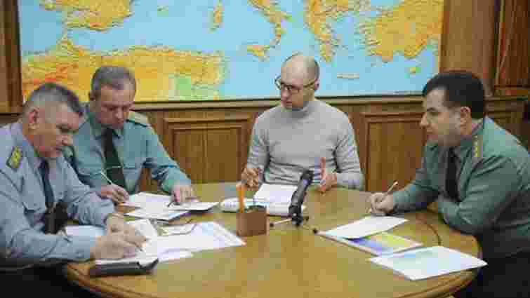 Яценюк підписав постанову про додаткові виплати учасникам АТО