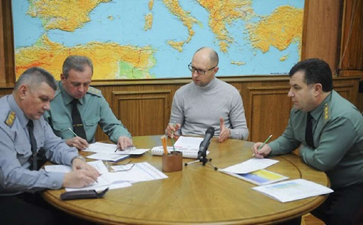 Яценюк підписав постанову про додаткові виплати учасникам АТО