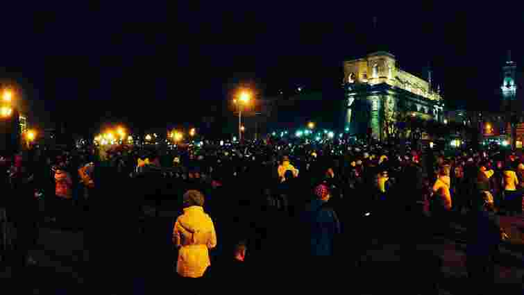 Близько 3 тисяч львів'ян вшанували пам'ять Андрія Кузьменка зі «Скрябіна»