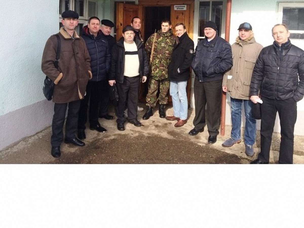 У Трускавці опозиційних до мера депутатів міськради хочуть відправити на війну