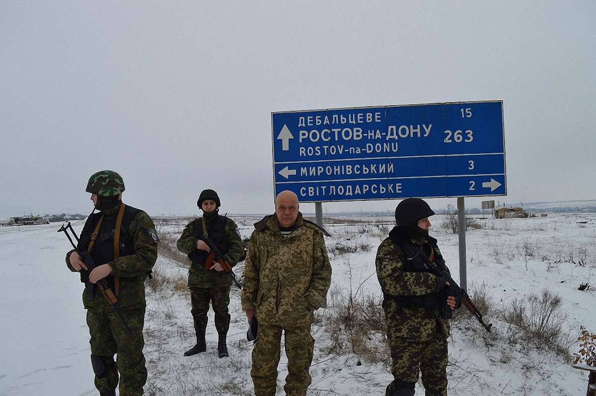 Чорнухине і Троїцьке повністю заблоковані, евакуювати людей неможливо, – Москаль