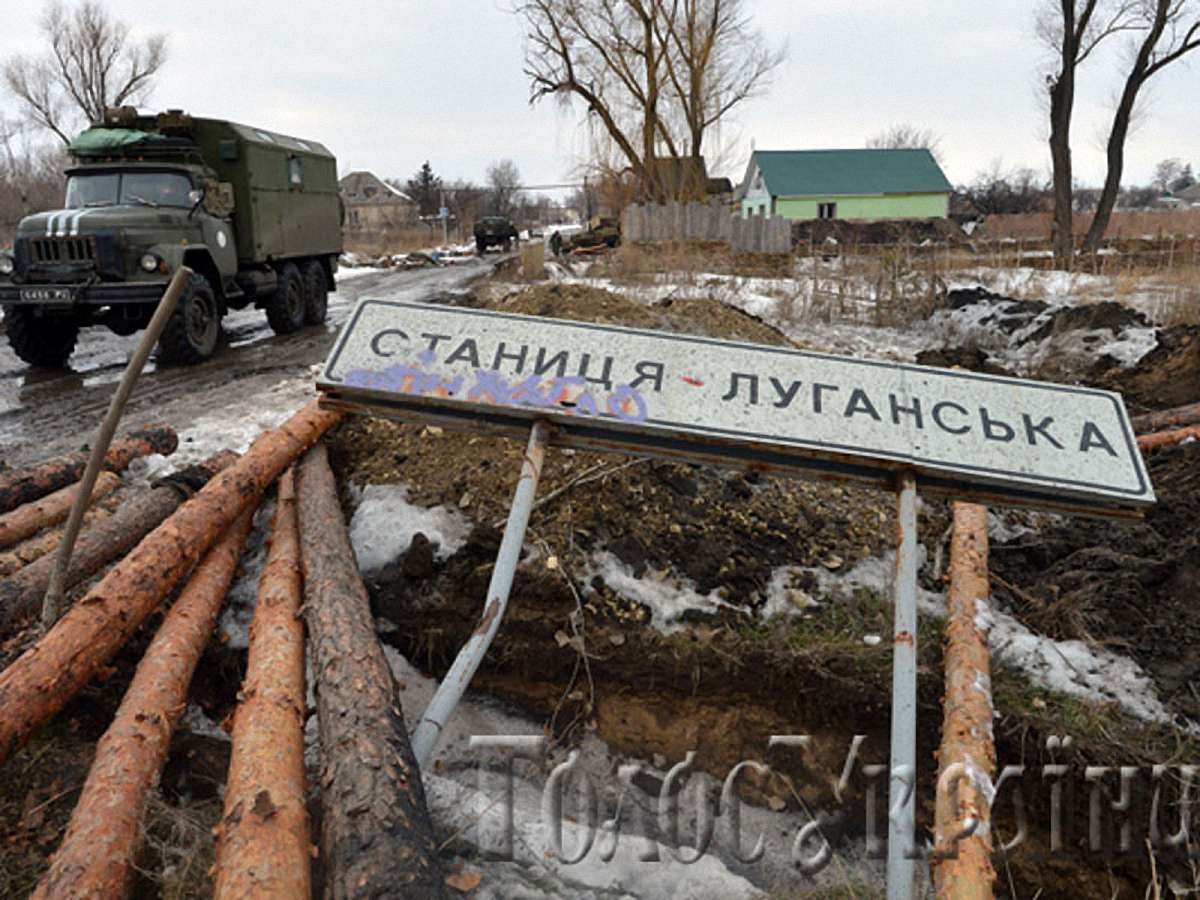 У Станиці Луганській бойовики знищили все, крім адміністрації та пам'ятника Леніну
