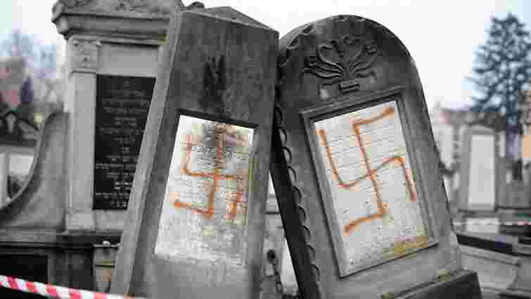 У Франції вандали поруйнували єврейський цвинтар