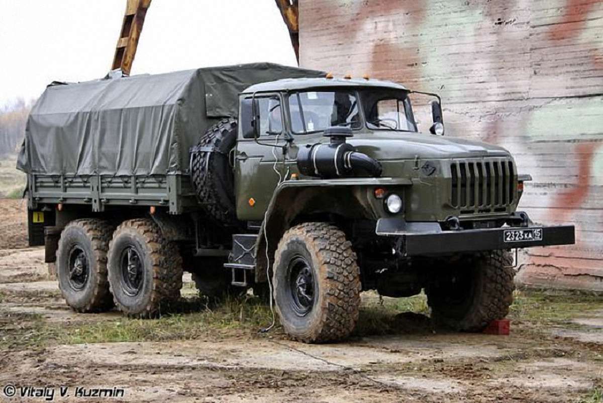 В Новоазовську зафіксували переміщення військової техніки з Росії, – полк «Азов»