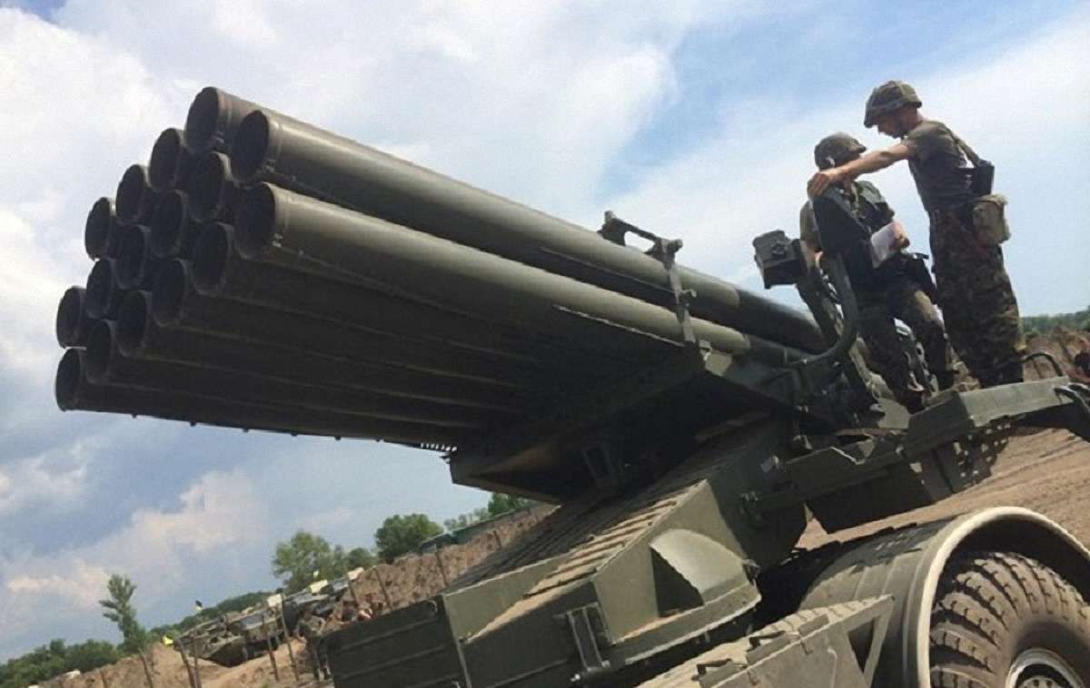 Бойовики не відводять важку техніку, – речник АТО