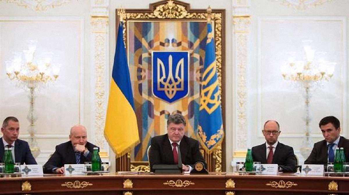 Порошенко пропонує ввести міжнародних миротворців на Донбас