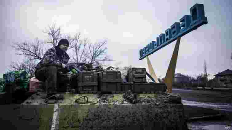 Під час виходу із Дебальцевого загинули 13 українських військових, ще 157 були поранені