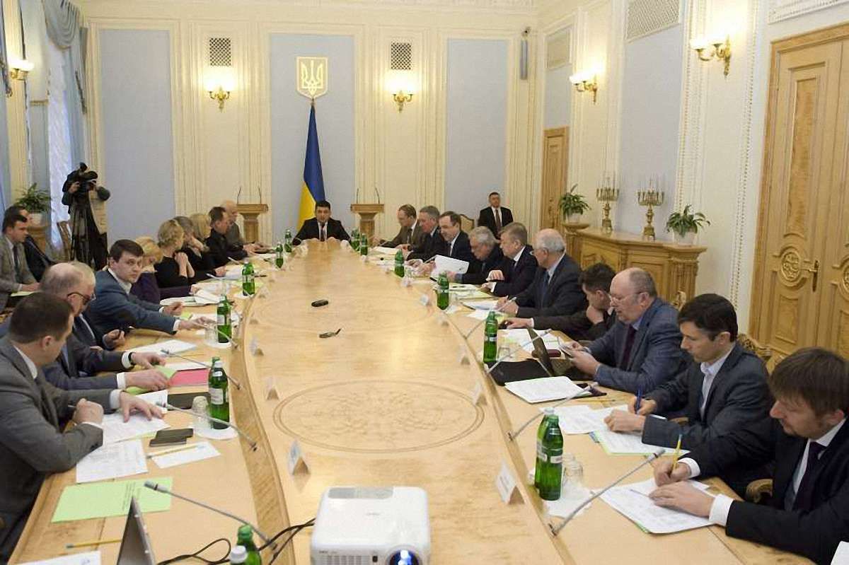 У Верховній Раді зареєстрували 10 законопроектів з питань місцевого самоврядування, - Гройсман