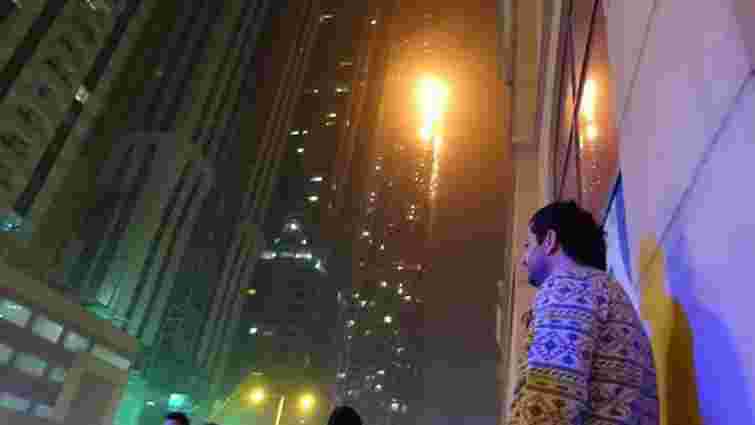 У Дубаї вогонь охопив найвищий житловий хмарочос  у світі (відео)
