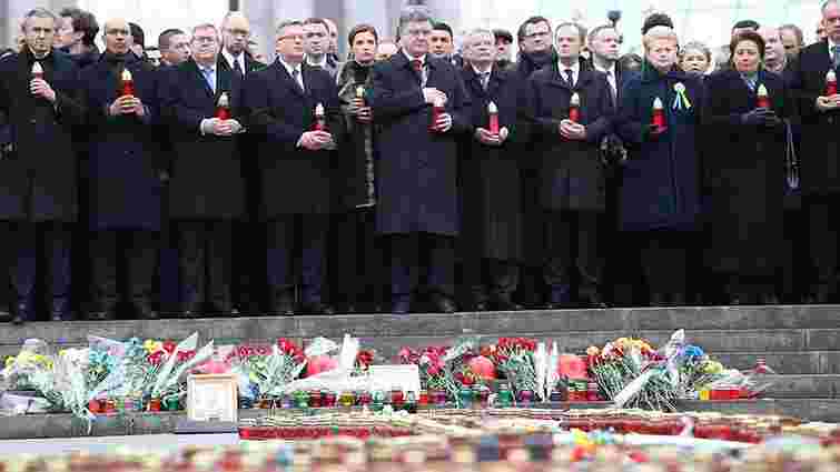 Порошенко висловив співчуття близьким загиблих під час теракту в Харкові