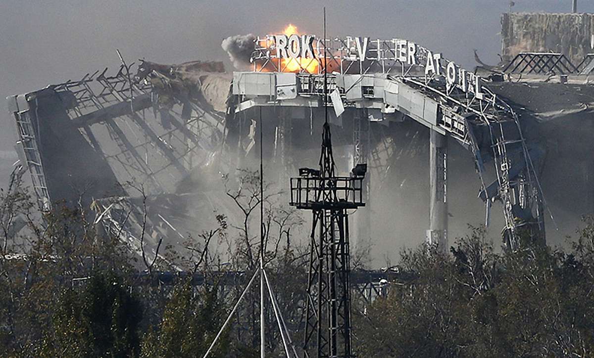 З-під завалів у донецькому аеропорту дістали тіла сімох «кіборгів»