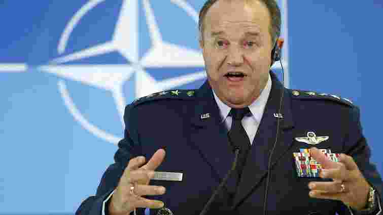 Генерал НАТО закликав визнати війну на Донбасі глобальним конфліктом