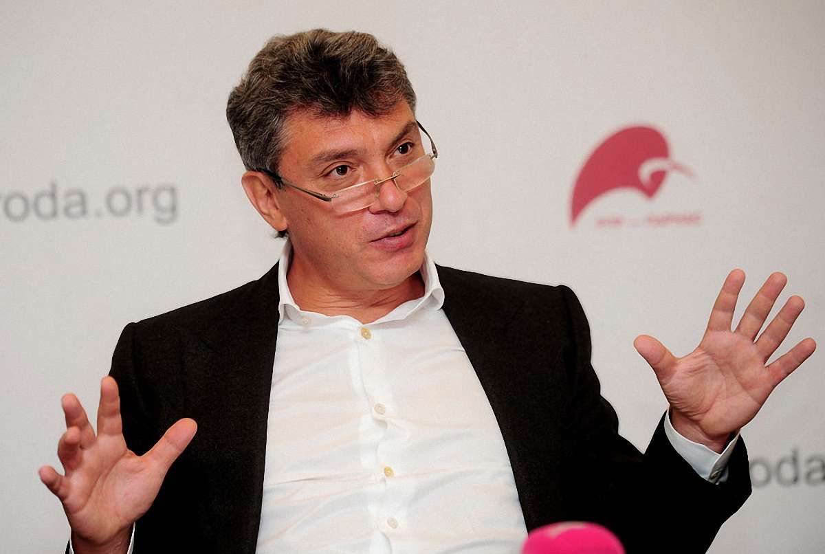 Нємцов обіцяв оприлюднити докази присутності російських військ на Донбасі, – Порошенко 