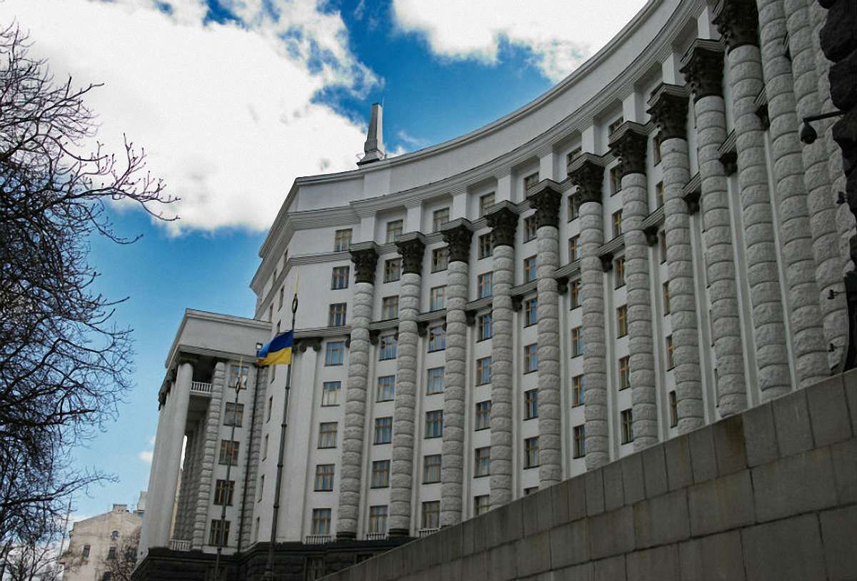 Contra spem spero, або «Позитивіська концепція влади»