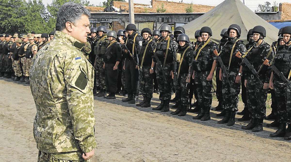 Порошенко ввів кримінальну відповідальність за ухиляння від мобілізації в особливий період