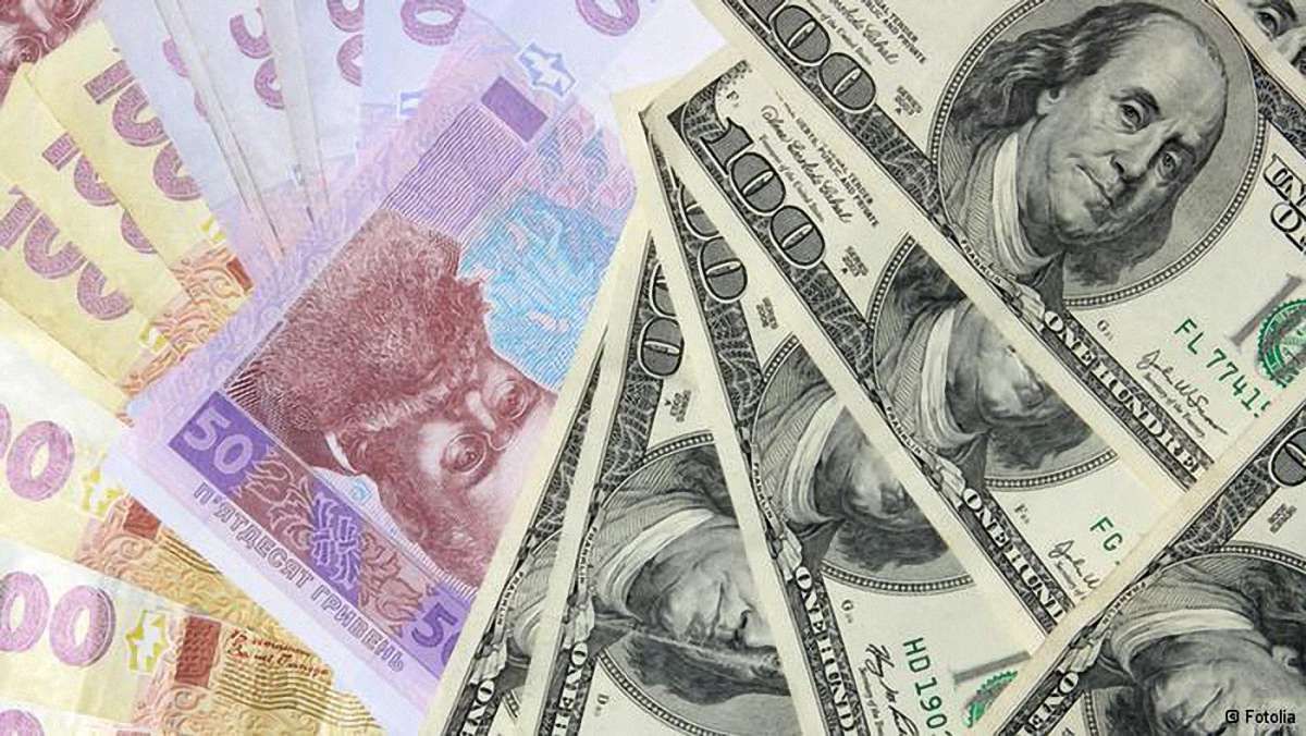 НБУ продовжив заборону на продаж валюти населенню більш ніж на ₴3 тис.