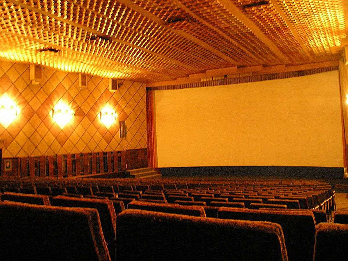 У Львові обговорили подальшу долю кінотеатру «Львів»