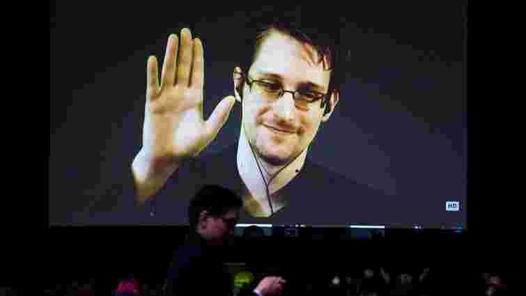 Едвард Сноуден хоче переїхати з Москви до Женеви