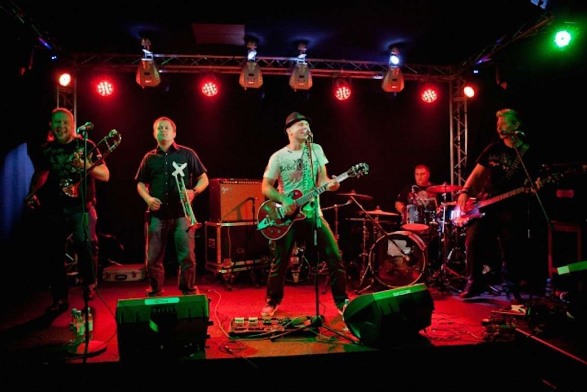 Музиканти Mad Heads потрапили у ДТП
