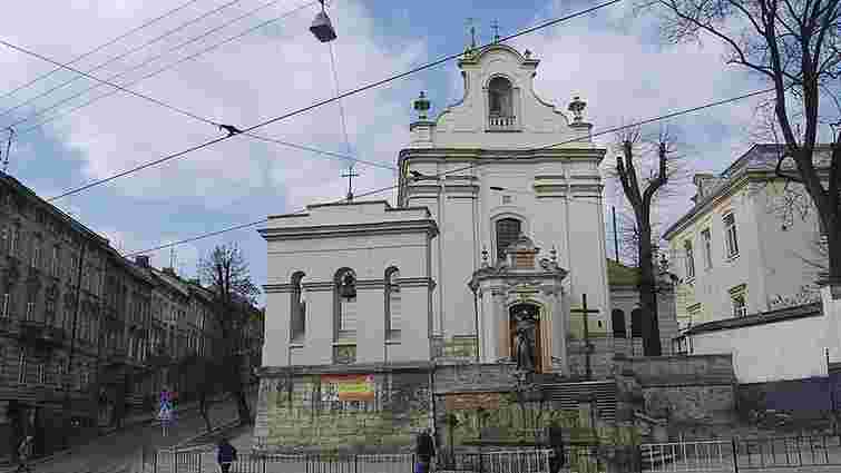 Унаслідок пожежі у костелі святого Антонія постраждали двоє львів'ян
