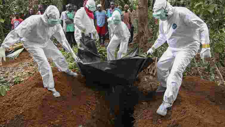 Від лихоманки Ебола загинули понад 10 тис. осіб, – ВООЗ