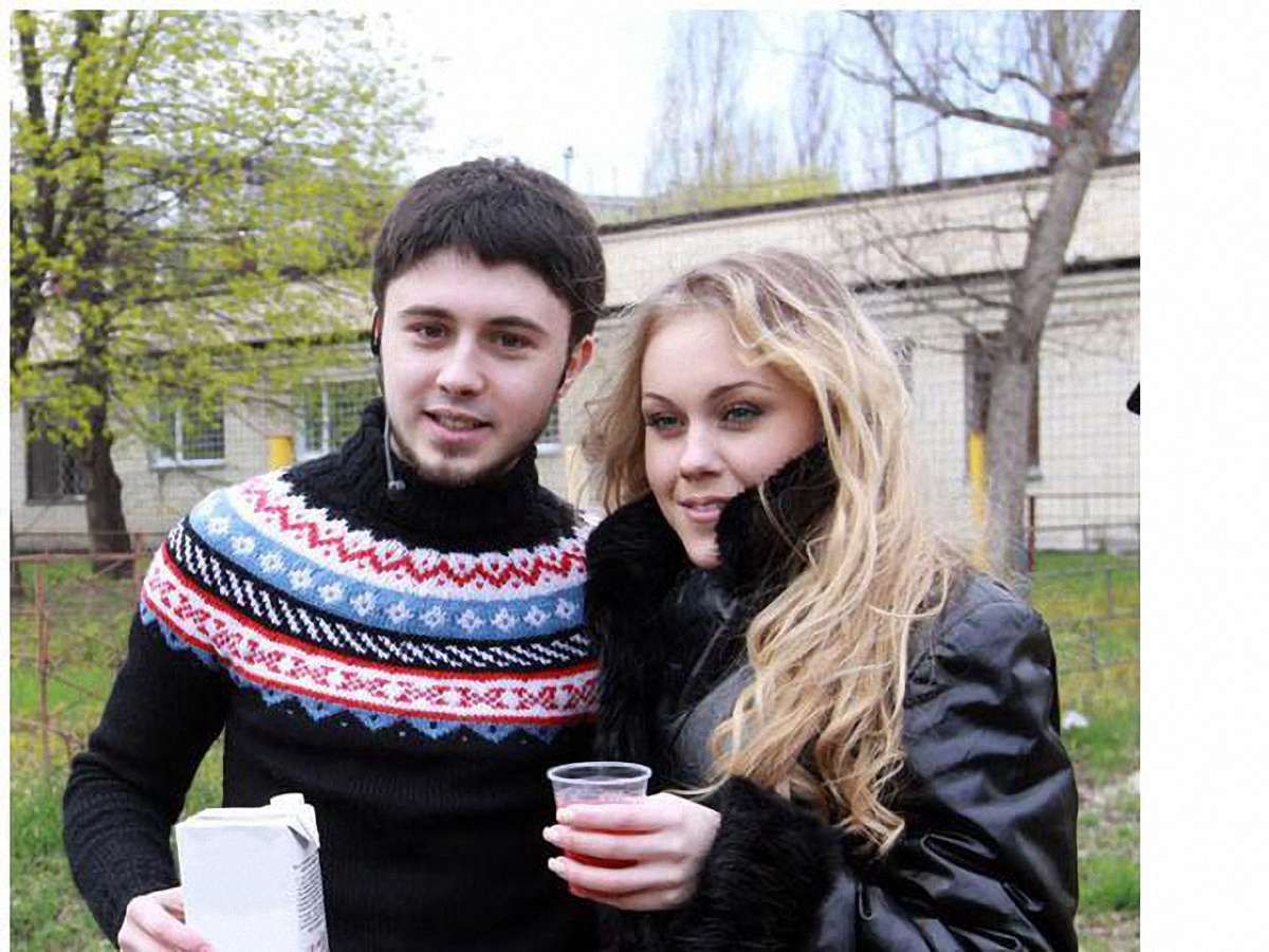 Тарас Тополя та Alyosha взяли участь в ініціативі «Купи зустріч - допоможи України»