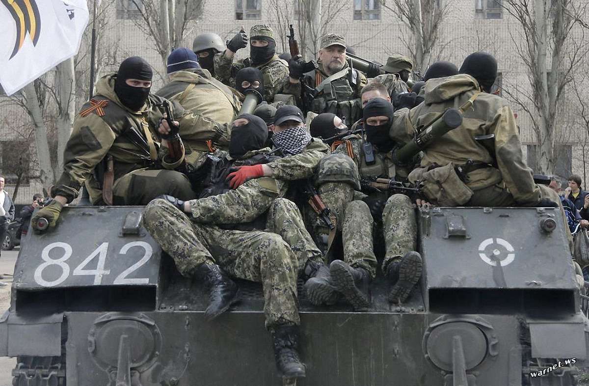 Бойовики вночі 14 разів обстріляли позиції сил АТО застосовуючи важку техніку
