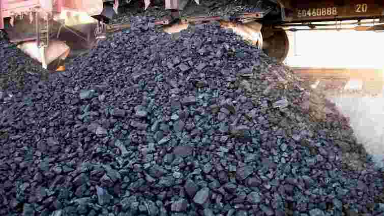 Бойовики продовжують вивозити фурами вугілля в Росію