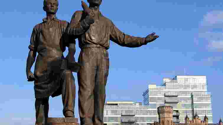 Новий мер Вільнюса хоче забрати з центру міста радянські скульптури